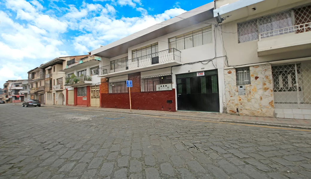 casas-villas-departamentos-CASA EN VENTA - SUPER COMERCIAL - IDEAL PARA ABRIR TRES LOCALES COMERCIALES